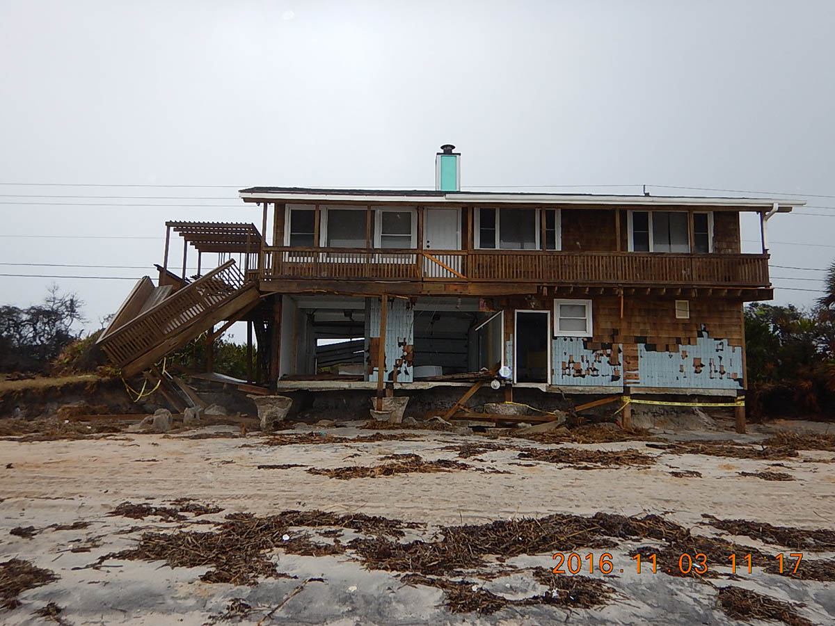 A picture of the Hurricane Damage on a city