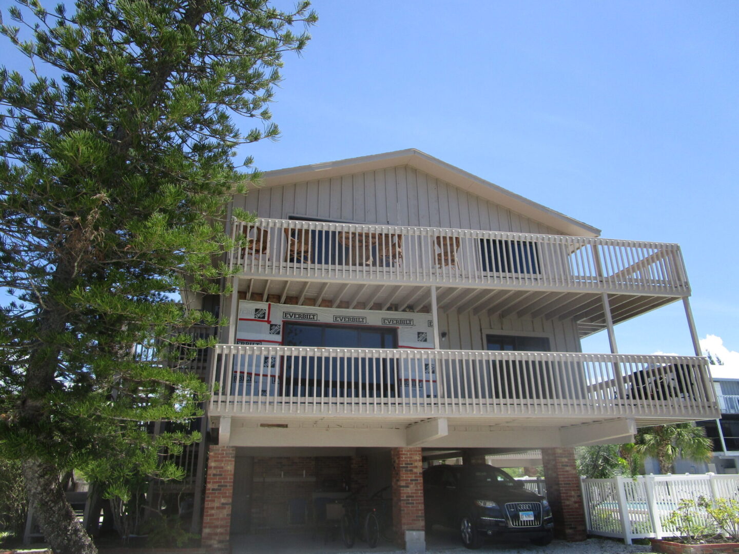 A picture of a balcony of a house